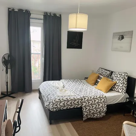 Apartment Charme Contemporain Et Balcon Verdoyant A