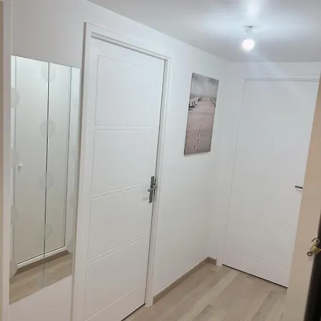 Charme Contemporain Et Balcon Verdoyant A *