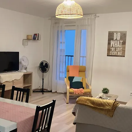 Charme Contemporain Et Balcon Verdoyant A *
